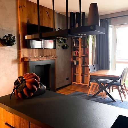 Apartamento Lake Park Apartament With Free Parking Airport Netflix Varsovia Exterior foto