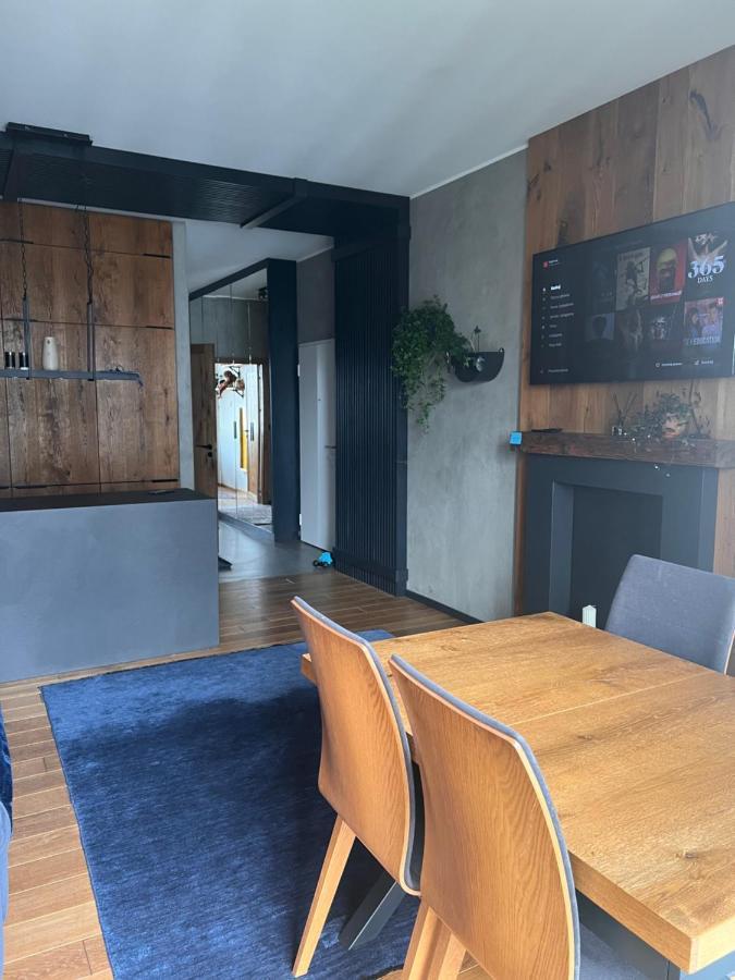 Apartamento Lake Park Apartament With Free Parking Airport Netflix Varsovia Exterior foto