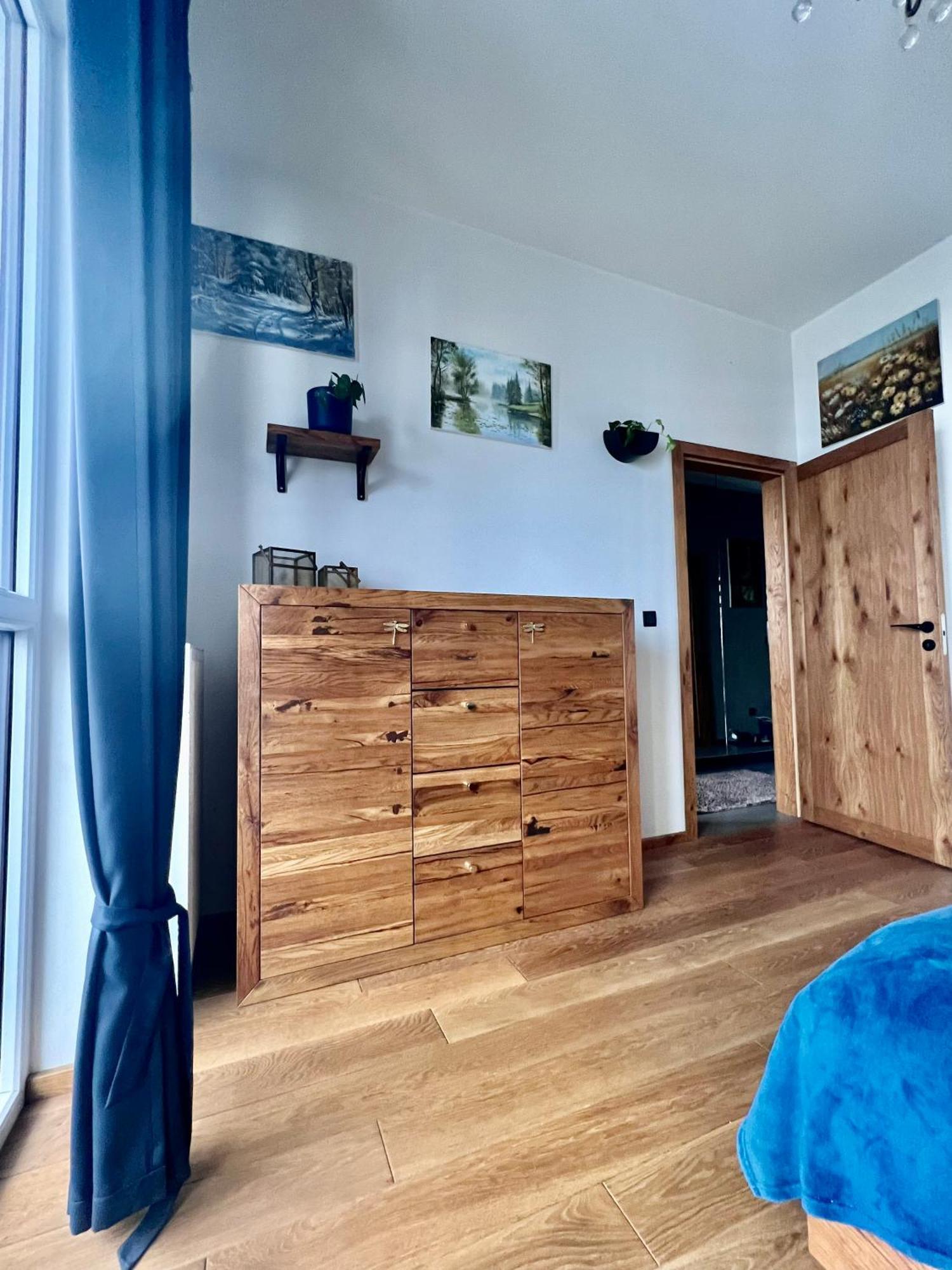 Apartamento Lake Park Apartament With Free Parking Airport Netflix Varsovia Exterior foto
